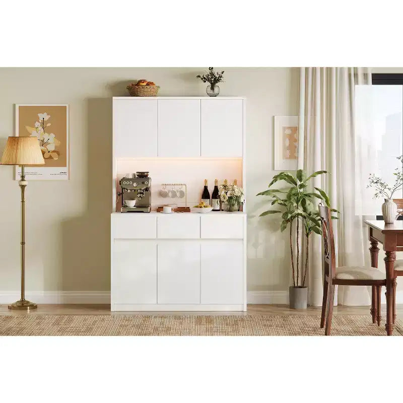 Armoire de cuisine garde-manger de style ferme de 178 cm de haut avec éclairage LED, support pour micro-ondes et tiroirs – Noir / Gris / Blanc