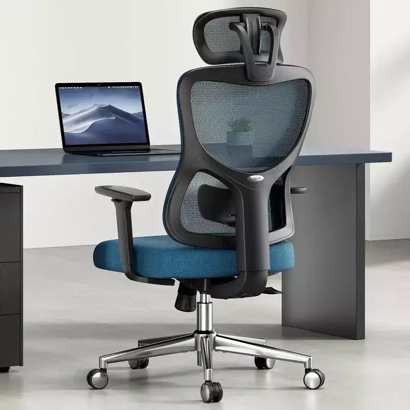 Fauteuil de bureau en maille bleu à dossier haut avec appui-tête et accoudoirs réglables, siège individuel