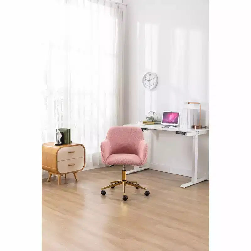 Fauteuil de bureau pivotant en tissu Teddy blanc avec piètement en métal doré, 1 personne, hauteur réglable