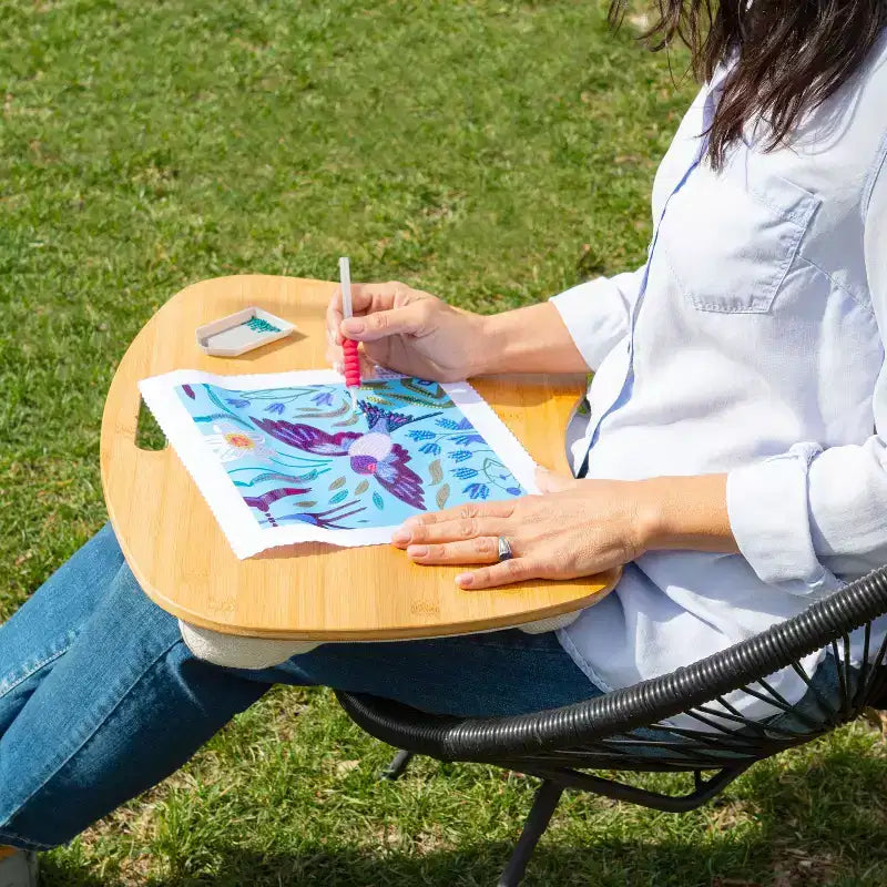 Tablette de lit en bambou marron/blanc cassé – un seul utilisateur