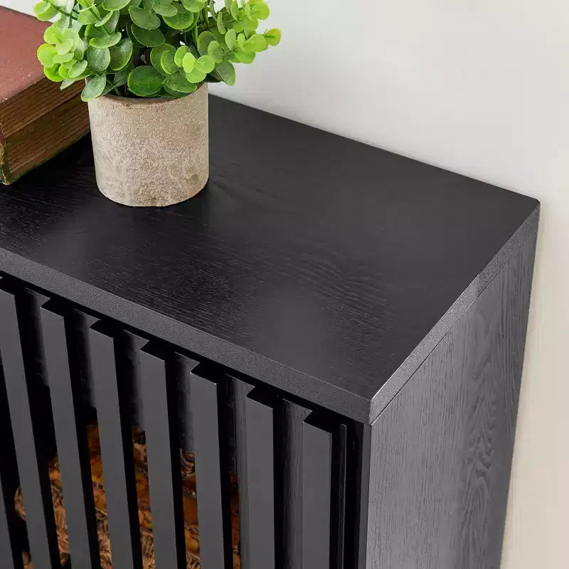 Buffet/armoire de rangement mi-siècle noir/noyer avec 2 portes à lattes et 2 étagères, pour 1 personne