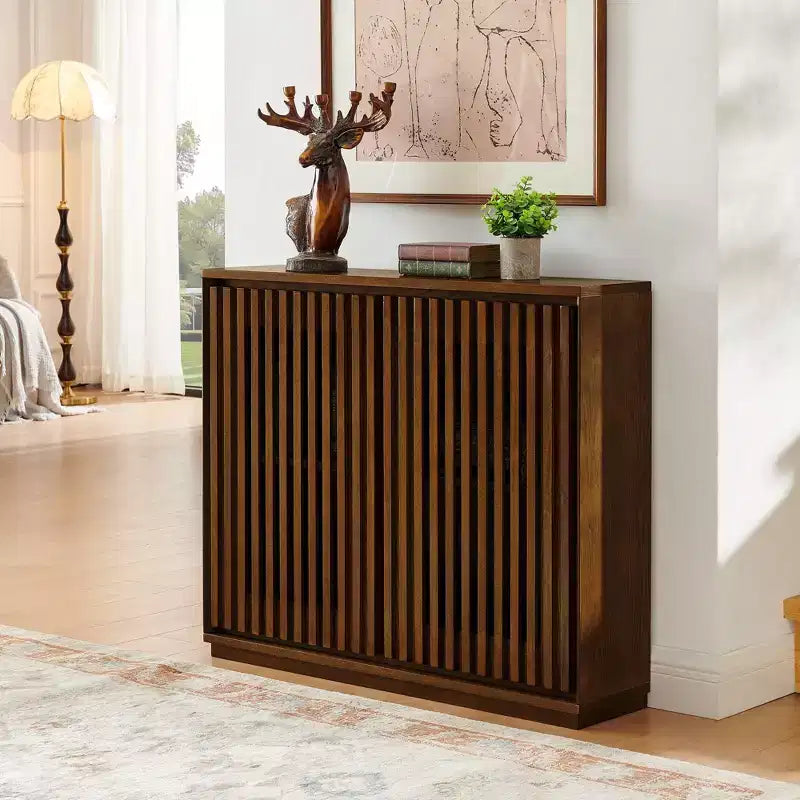 Buffet/armoire de rangement mi-siècle noir/noyer avec 2 portes à lattes et 2 étagères, pour 1 personne