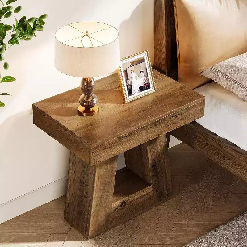 Table d'appoint à 2 niveaux de style campagnard, marron, avec base trapézoïdale
